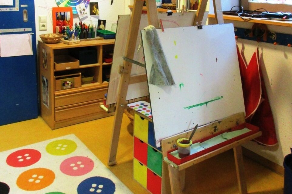 Im Atelier können die Kinder ihrer Kreativität freien Lauf lassen.
