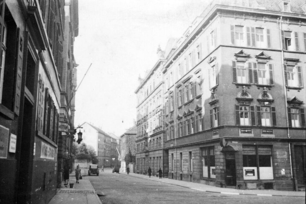 Wilhelmsplatz 10: Der erste Standort des Jugendamts von 1921 bis 1943, um 1942