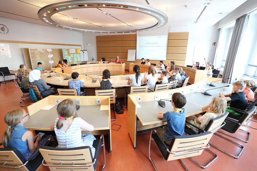 Kinderwerkstatt im kleinen Sitzungssaal  des Stuttgarter Rathauses, 2018