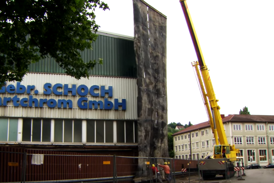 Der Film (2016) zeigt, vor welchen Herausforderungen die Stadt Stuttgart steht, um das Gelände wieder bebauen zu können.