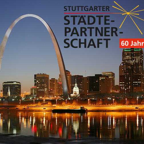 Skyline von St. Louis bei Nacht mit dem Schriftzug „Stuttgarter Städte Partnerschaft"