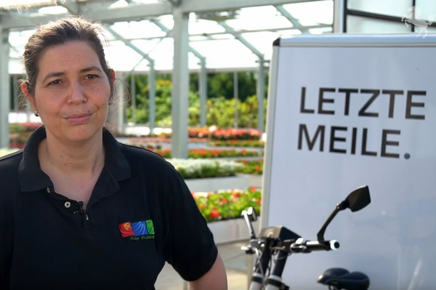 Ein Kamerateam begleitete die ausgewählten Betriebe in ihrer Testphase und die daraus resultierende Videoreportage fasst den Einsatz der Lastenräder sowie die Erfahrungen und das Fazit der Test-Pioniere sehr gut zusammen.