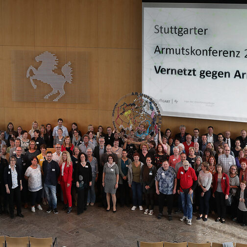 Abschlussfoto der Stuttgarter Armutskonferenz 2019