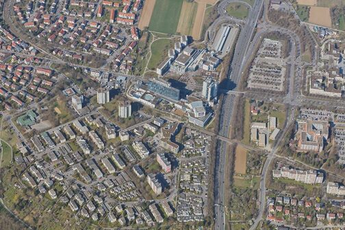 Zu sehen ist ein Bildauschnitt eines Luftbilds des Stadtteils Möhringen-Ost/Sternhäule