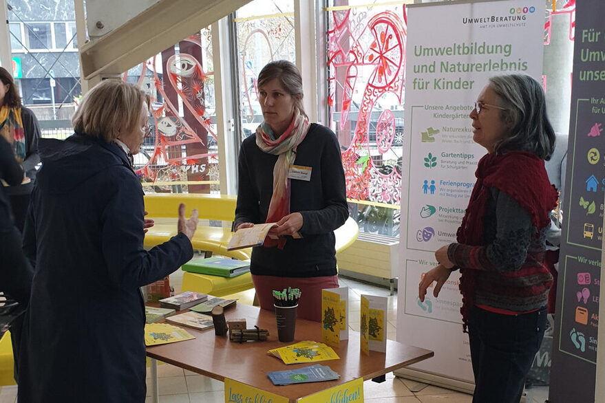 Informationsstand der Umweltberatung Stuttgart bei einer Veranstaltung im TREFFPUNKT Rotebühlplatz.