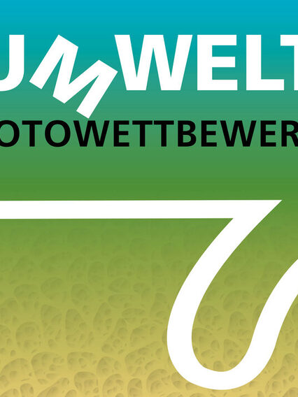 Es ist das Logo des Umwelt-Fotowettbewerbs abgebildet.