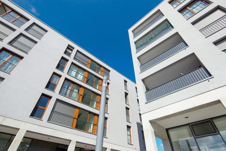Außenansicht von zwei Wohnungsneubauten am Hans-Scharoun-Platz