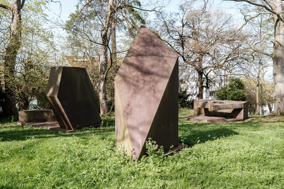 Otto Herbert Hajek: Skulptur Zeichen im Raum 2