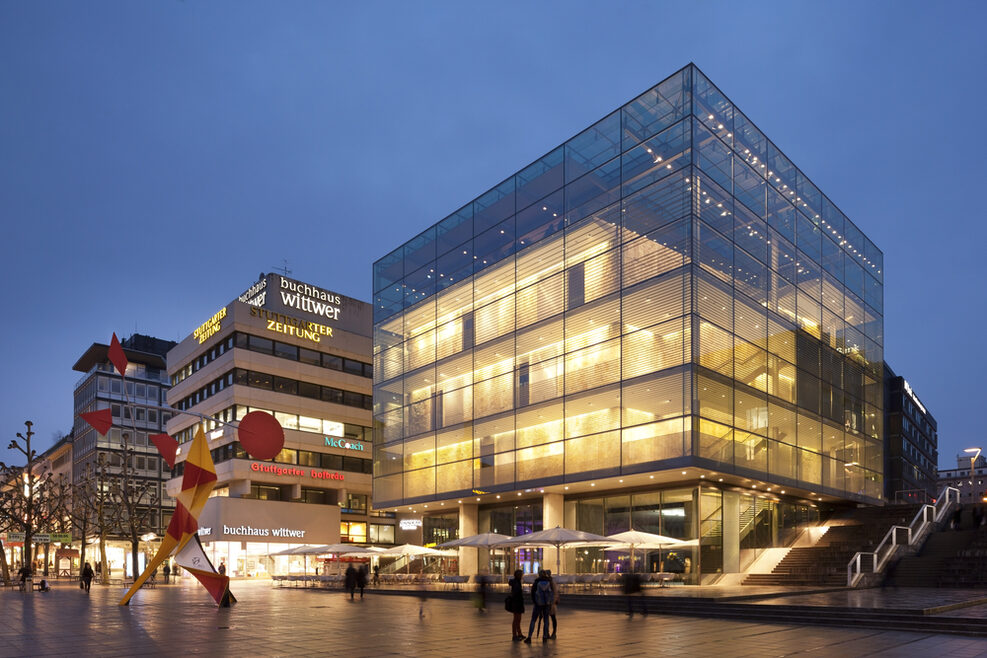 Kunstmuseum bei Nacht am Schlossplatz