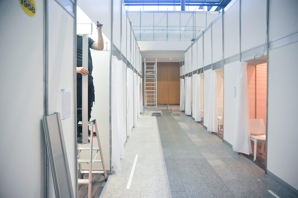 Aufbau des Zentralen Impfzentrums im Robert-Bosch-Krankenhaus