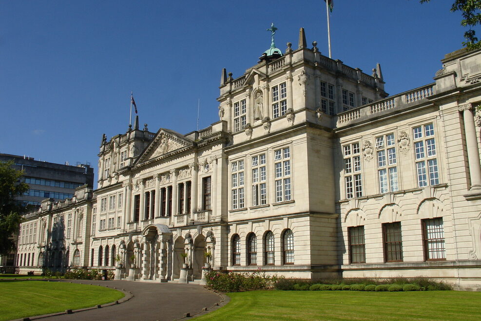 Außenansicht des Hauptgebäudes der Universität von Cardiff