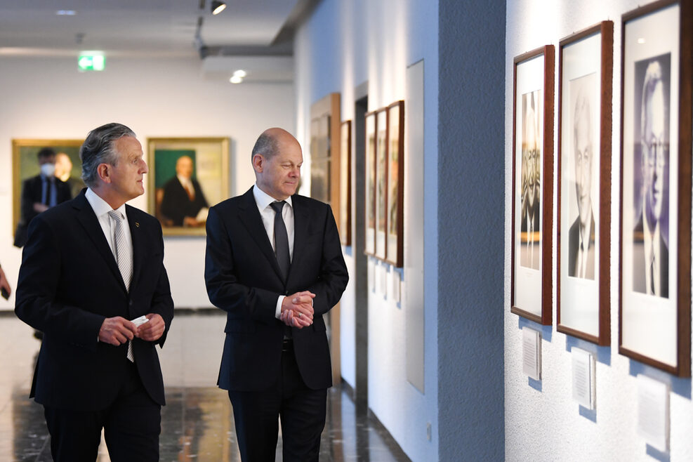 Oberbürgermeister Dr. Frank Nopper und Bundekanzler Olaf Scholz im Rathaus