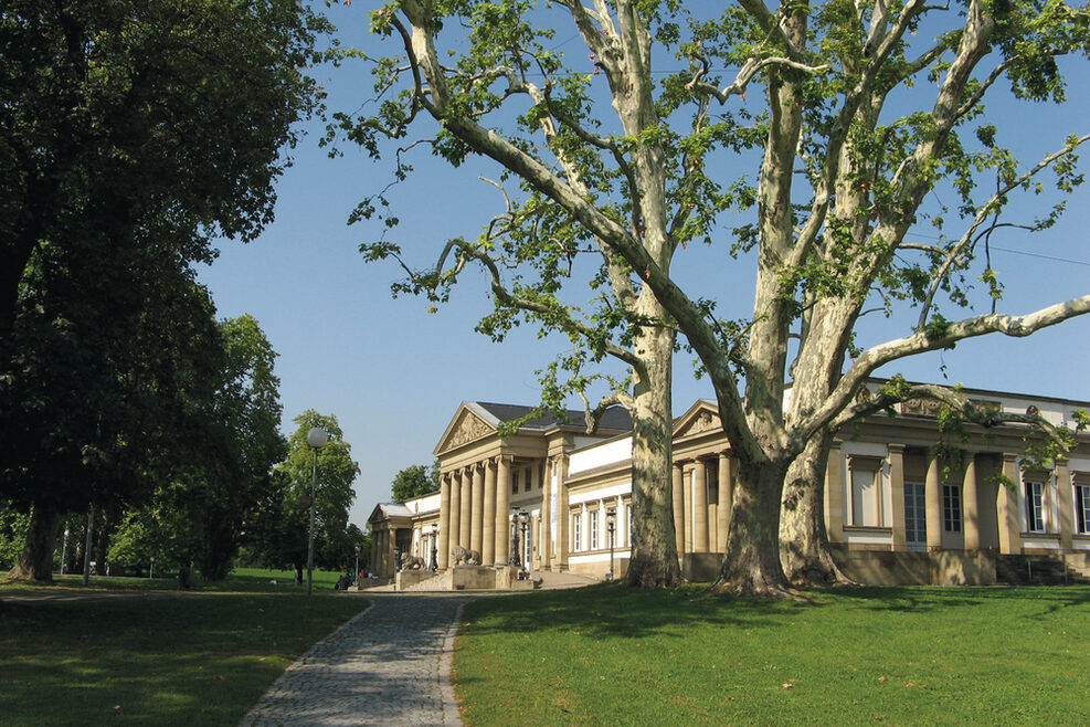 Schloß Rosenstein im Rosensteinpark von Bad Cannstatt.