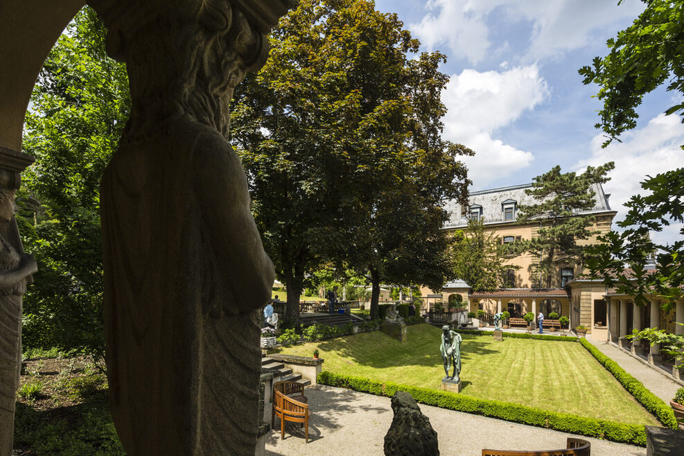 Ein "steinerner Garten: das Lapidarium in der Mörikestraße