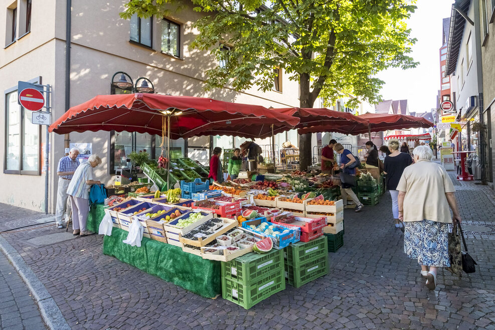 Marktstände im Zentrum von Untertürkheim.
