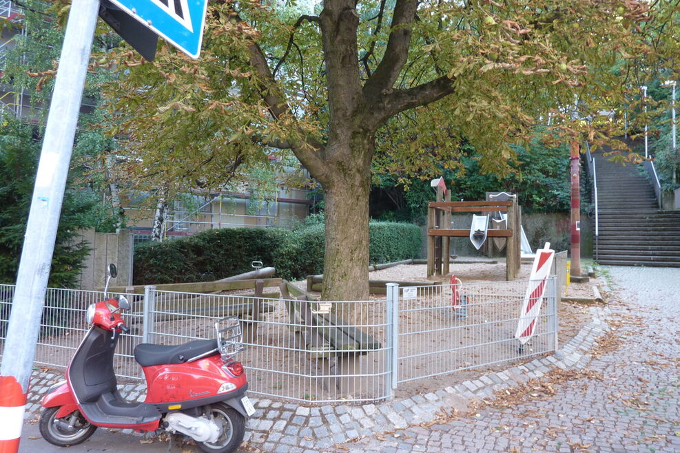 Der Spielplatz auf der dritten Ebene an der Danneckerstr