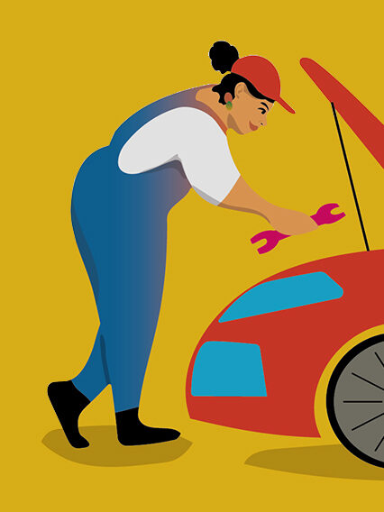 Eine Mechatronikerin arbeitet am Motor eines Autos.