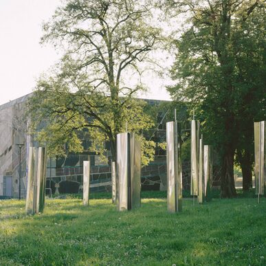 Karl-Heinz Franke: Edelstahl-Säulenwald, 1979