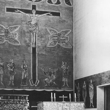 Otto Herbert Hajek: Altarraum, 1958 für die Kirche Herz Jesu. Foto: Archiv Hajek