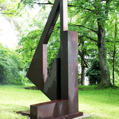 Otto Herbert Hajek: Zeichen im Raum IV, 1992 (P634c / Skulpturenpark 31). Foto: Atelier Daiber & Schlesinger