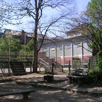 Spielfläche Lindenspürstraße (Friedrich-Eugens-Gymnasium)