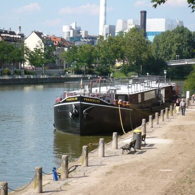 Anlegestelle Mühlgrün - Theaterschiff