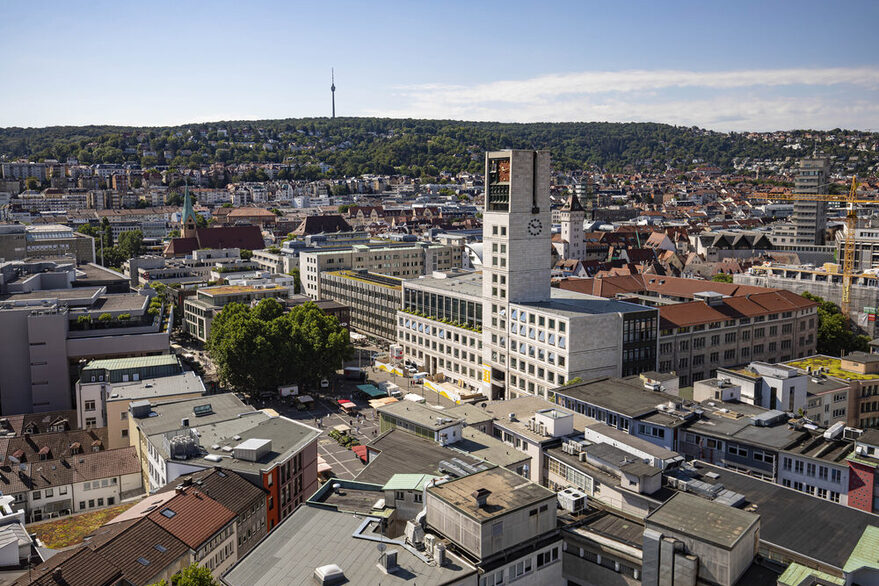 Luftaufnahme vom Stuttgarter Rathaus.