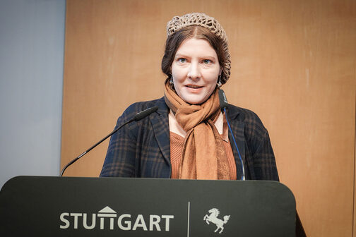Petra Rühle, Fraktionsvorsitzende von Bündnis 90/Die Grünen, steht am Rednerpult.