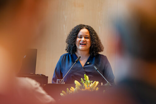 Jasmin Meergans,Fraktionsvorsitzende von SPD und Volt im Gemeinderat der Landeshauptstadt Stuttgart, bei ihrer Stellungnahme zum Doppelhaushalt 2026/2027 während der Allgemeinen Aussprache am 6. November 2025.