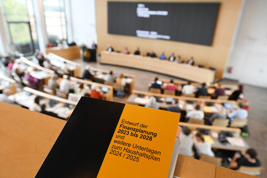 Zu sehen sind die Publikationen der Finanzplanung 2023 bis 2028.