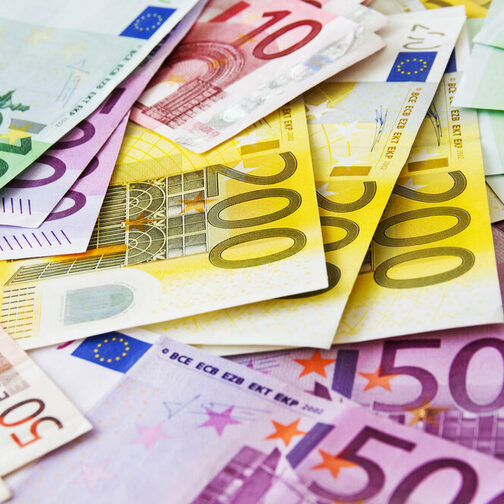 Nachaufnahme von Euro-Banknoten