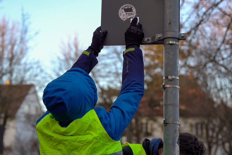 Jugendrat Stammheim entfernt Sticker