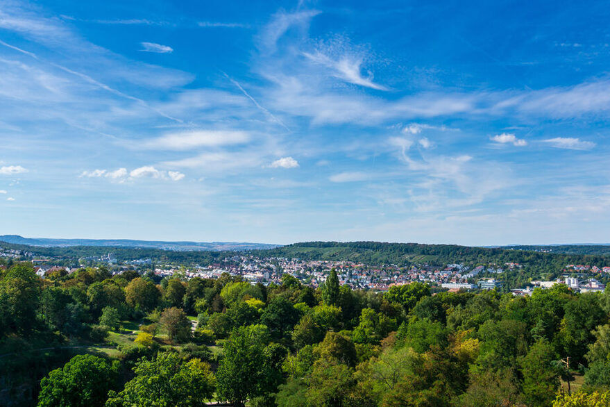 Germany, View over houses of Stuttgart Feuerbach in green nature landscape