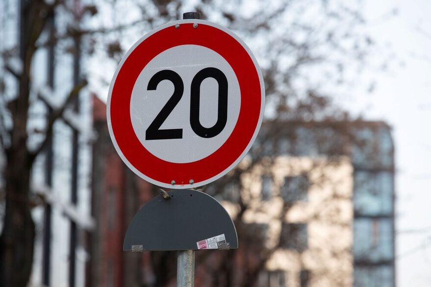 Tempo 20 Verkehrsschild