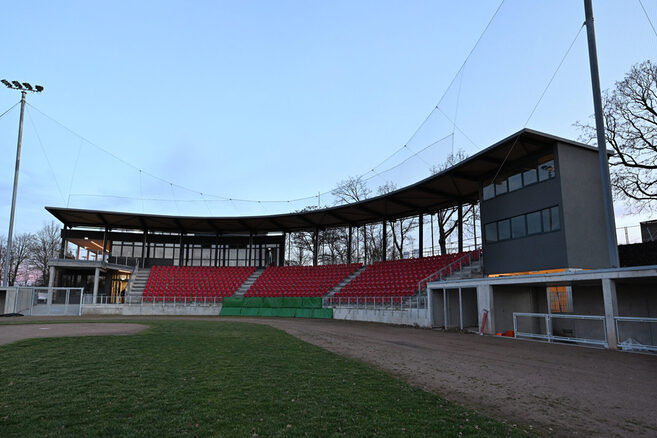Die Tribüne eines Baseballstadions