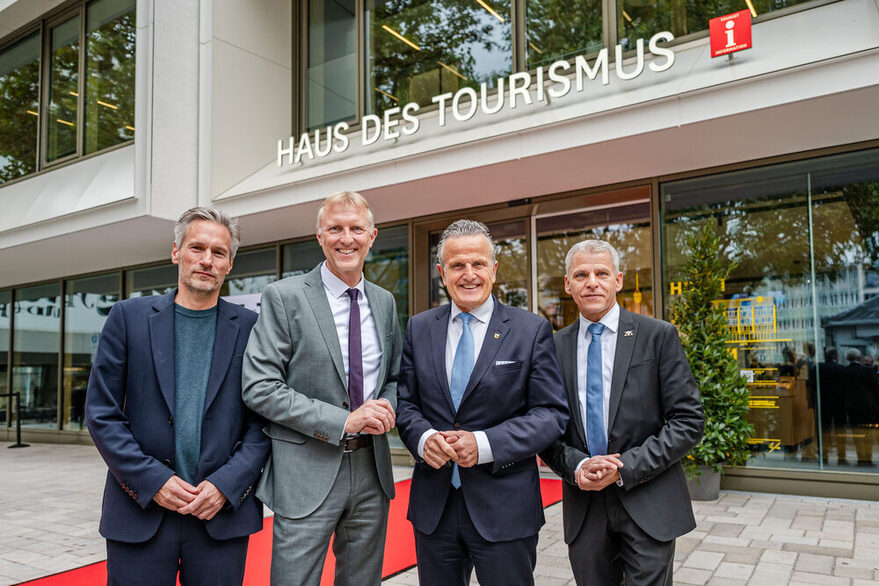 Cem Arat - asp Architekten, Armin Dellnitz - Stuttgart Tourist, OB Dr. Frank Nopper, Dr. Patrick Rapp - Staatssekretär / Ministerium für Wirtschaft