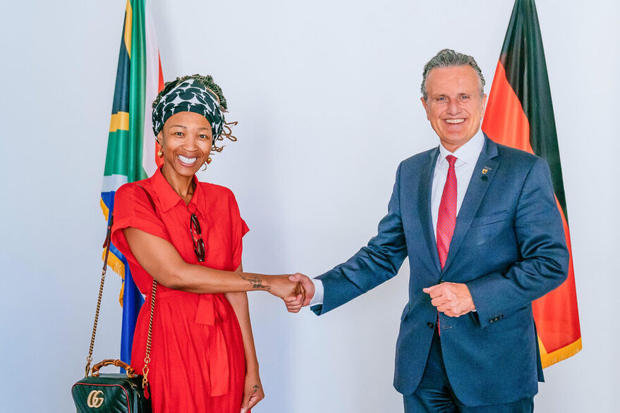 OB Frank Nopper empfängt die südafrikanische Generalkonsulin Roleta Julieta Susana Lebelo