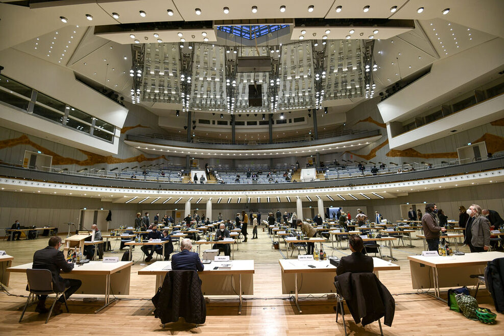 Der Gemeinderat tagte coronabedingt am 3. Dezember im Hegelsaal der Liederhalle Stuttgart.