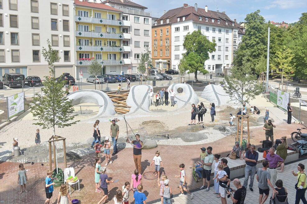 Eröffnung des neuen Spielplatzes Olly an der Hasenbergstraße in Stuttgart-West