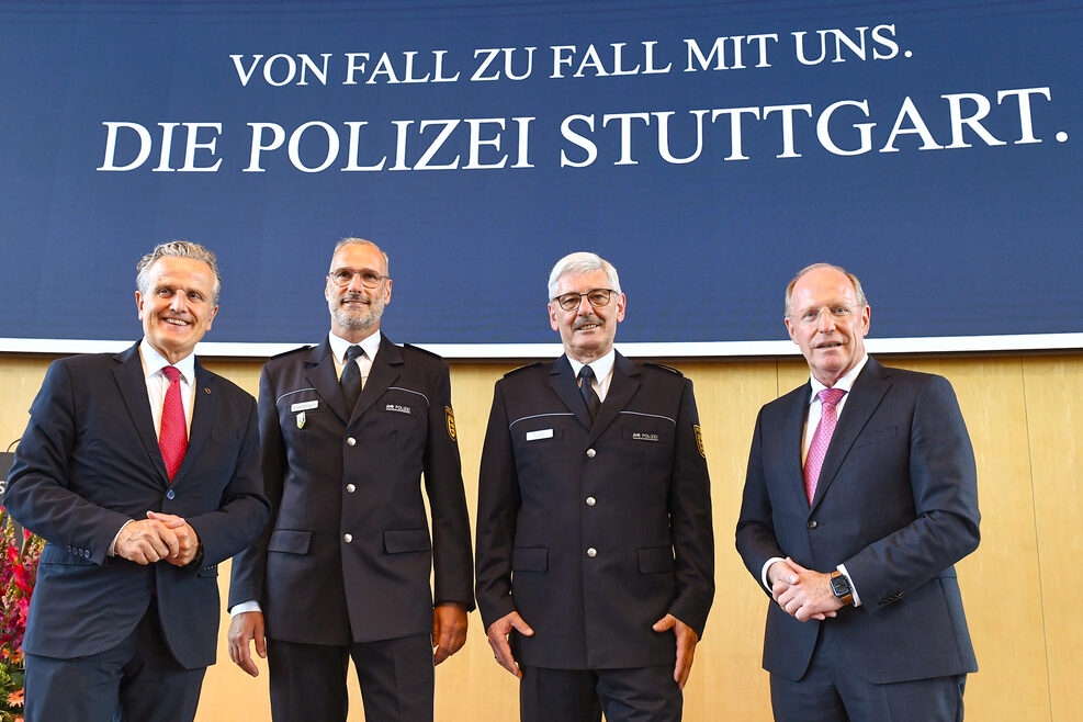 Das Bild zeigt OB Frank Nopper, Polizeivizepräsident Markus Eisenbraun, Polizeipräsident Franz Lutz und Innenstaatssekretär Wilfried Klenk
