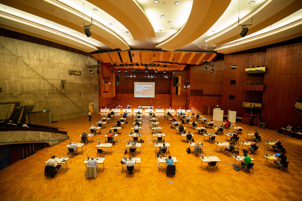 Der Gemeinderat tagt wegen der Corona‐Pandemie aktuell nicht im Stuttgarter Rathaus, sondern in der Liederhalle. (Archivfoto)