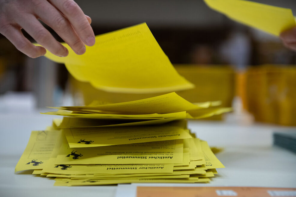 Das Posting von ausgefüllten Stimmzetteln stellt einen Verstoß gegen das Wahlgeheimnis dar.