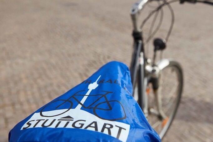 Fahrradsattel mit Überzieher mit dem Stadtradeln-Logo