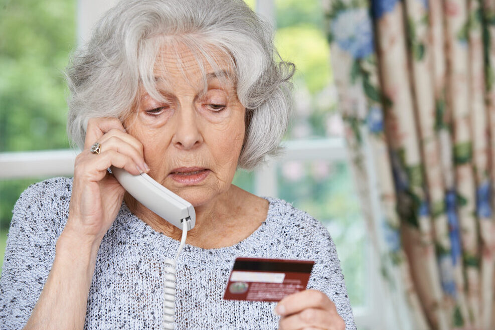 Telefontrickbetrüger versuchen derzeit auch in Stuttgart wieder vermehrt, Seniorinnen und Senioren um ihr Erspartes zu bringen.