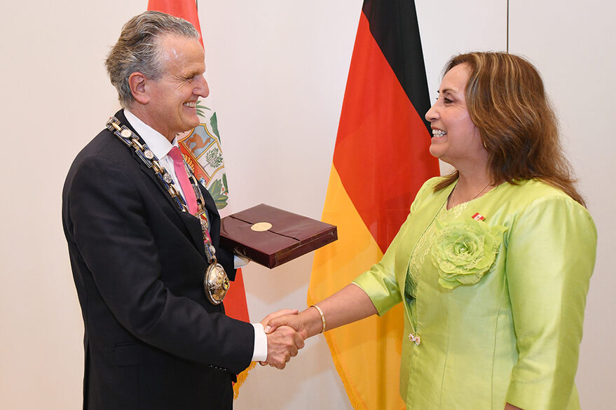OB Nopper und Präsidentin Dina Boluarte im Rathaus