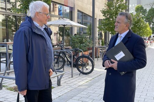 OB Frank Nopper beim Stadtrundgang mit Jürgen Resch von der Deutschen Umwelthilfe