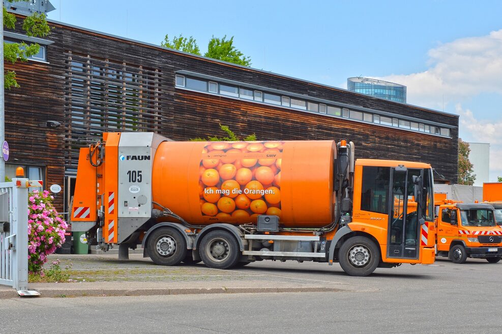 Die Mitarbeiterinnen und Mitarbeiter der Abfallwirtschaft Stuttgart befördern täglich wichtige Wertstoffe, wie das Biogut der Stuttgarterinnen und Stuttgarter