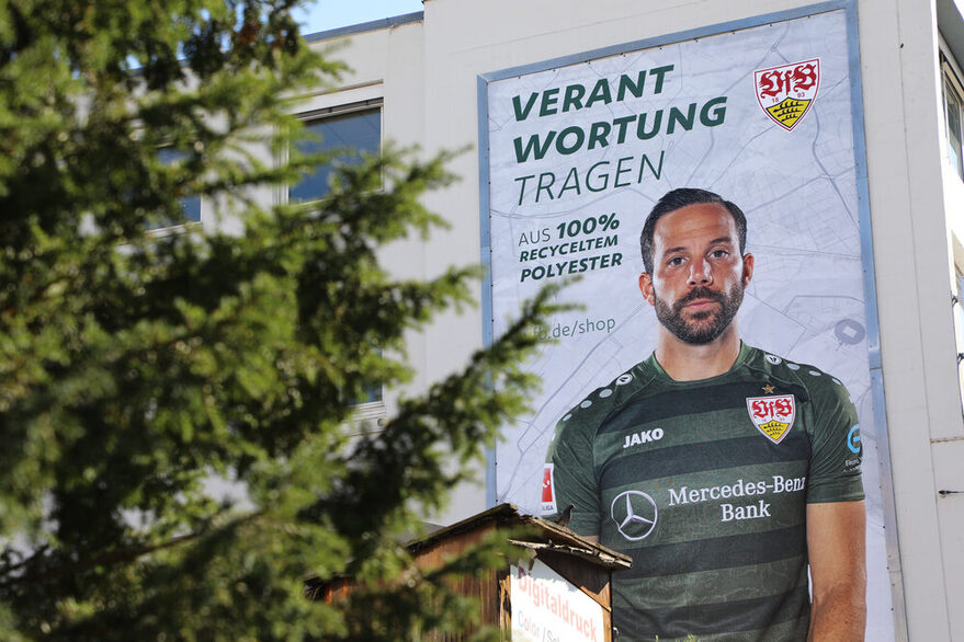 VfB-Spieler im Trikot
