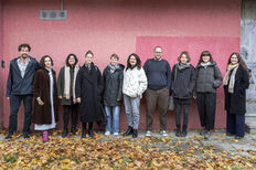 10 Projektverantworliche vor dem Bunker am Wiener Platz in Stuttgart-Feuerbach