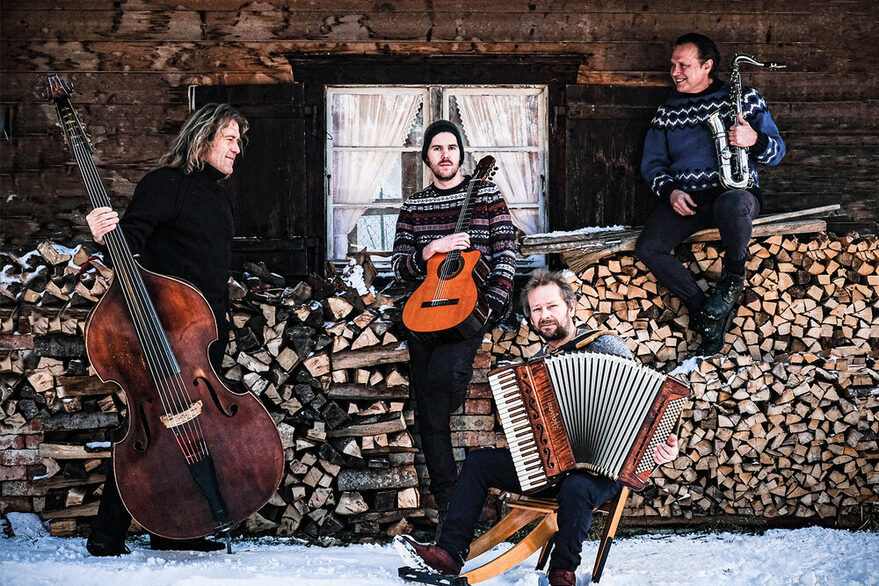 Mulo Francel: Saxophone, Klarinetten Dietmar Lowka: Kontrabass, Percussion Andreas Hinterseher: Akkordeon, Bandoneon, Trompete Philipp Schiepek: Gitarre